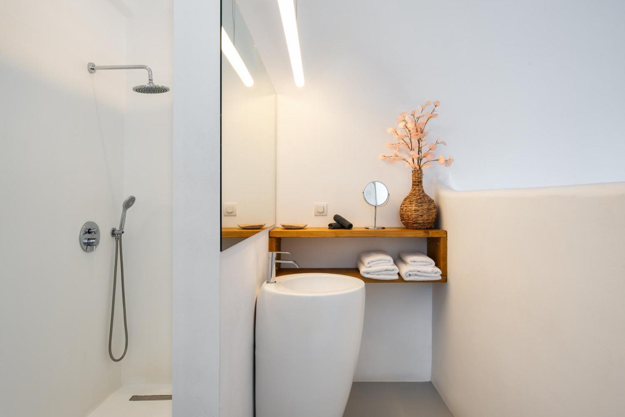 Alunia Incognito Suites - Adults Only Pyrgos Kallistis Bagian luar foto